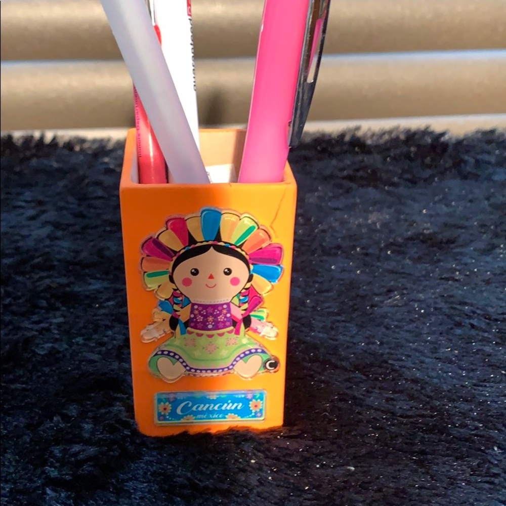 Cancun Pencil Holder EUC Bundle/Buy Now